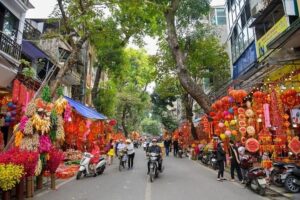 A Complete Guide to Hanoi Old Quarter and Halong Bay Experiences